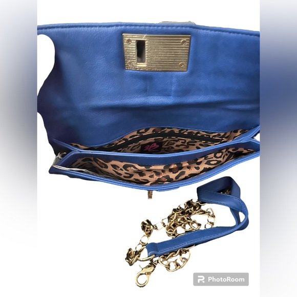 GUC 2B Bebe Clutch w/Matching Strap - Picture 6 of 6